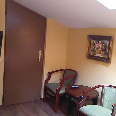 Villa Podkowa Podkowa Leśna Buitenkant foto